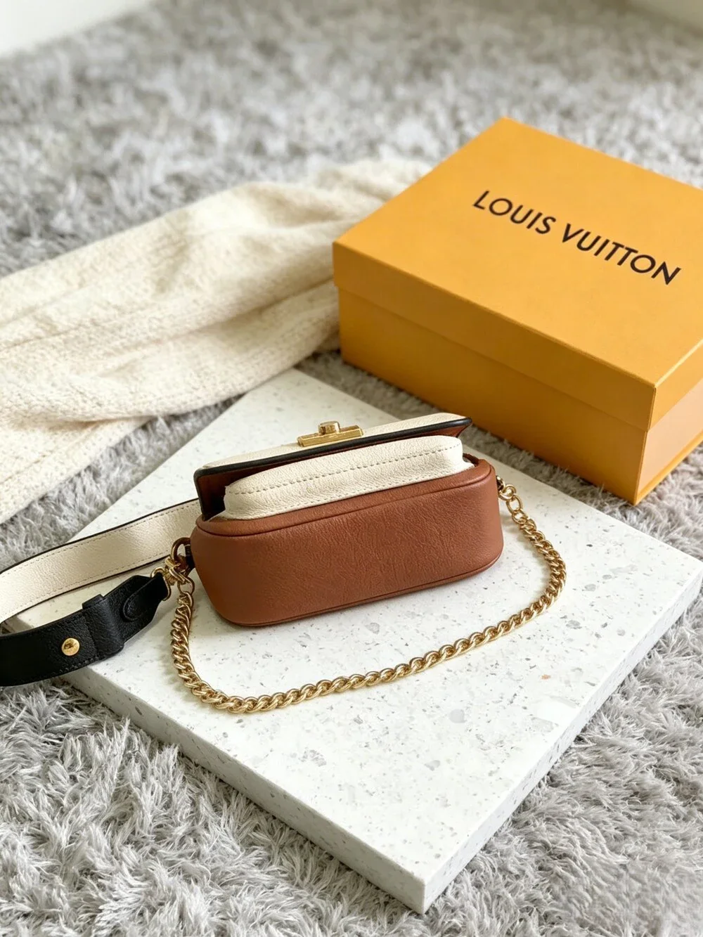 Louis Vuitton Lockme Tender Brown